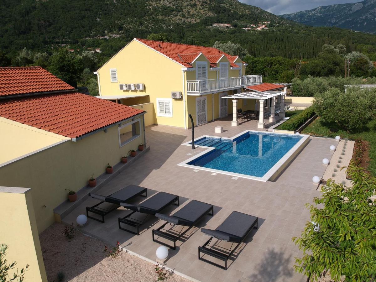Villa Umbra Et Sol Gruda Bagian luar foto