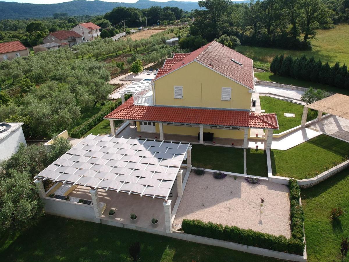 Villa Umbra Et Sol Gruda Bagian luar foto